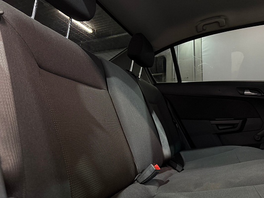 Opel Astra, 2009 года, пробег 334000 км