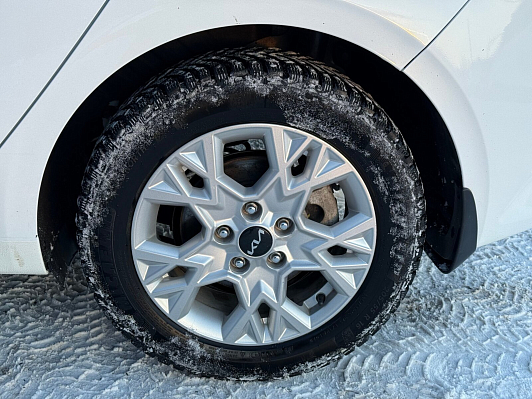 Kia Ceed Luxe, 2023 года, пробег 31000 км