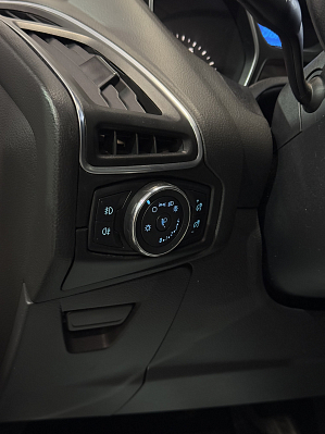 Ford Focus SYNC Edition, 2013 года, пробег 217000 км
