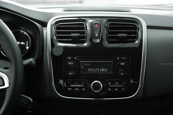 Renault Logan Drive, 2020 года, пробег 99513 км