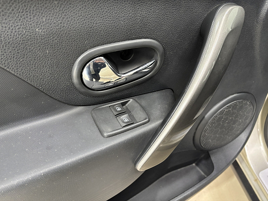 Renault Sandero Privilege, 2016 года, пробег 83446 км