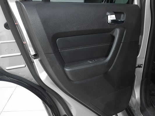 Hummer H3, 2005 года, пробег 337518 км