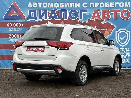 Mitsubishi Outlander Intense, 2018 года, пробег 172000 км