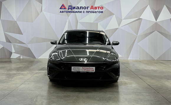 Hyundai Elantra LUX, 2023 года, пробег 76279 км