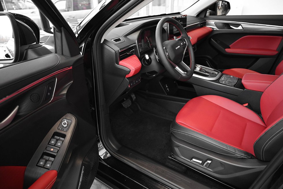 Haval Jolion Техно+, черный