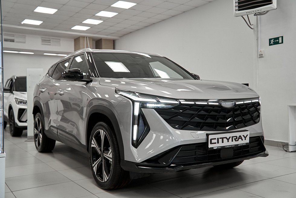 Geely Cityray Люкс, серебряный
