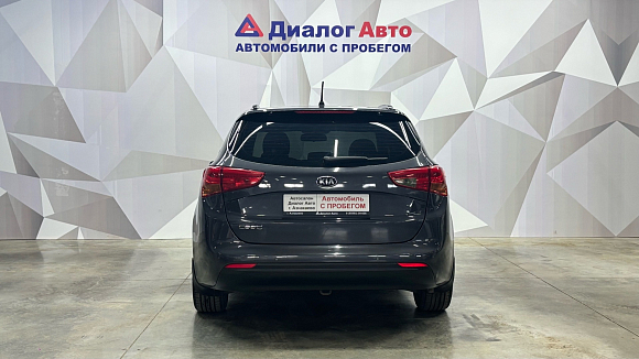 Kia Ceed Prestige, 2014 года, пробег 174996 км
