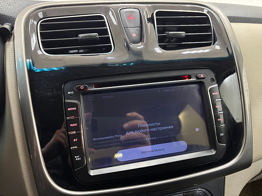 Renault Logan Luxe Privilege, 2015 года, пробег 272365 км