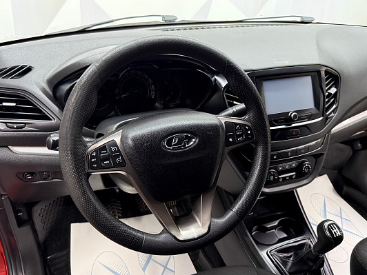 Lada (ВАЗ) Vesta Comfort Multimedia, 2017 года, пробег 105823 км