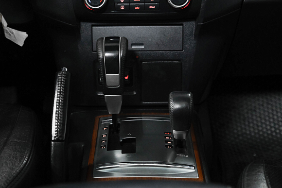 Mitsubishi Pajero Ultimate, 2007 года, пробег 197701 км