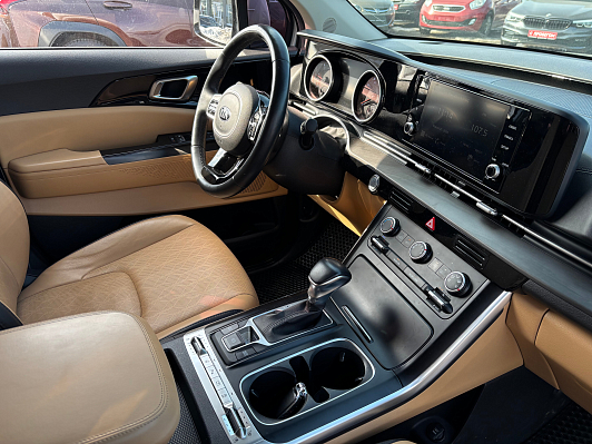 Kia Carnival, 2021 года, пробег 49142 км