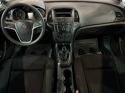 Opel Astra Essentia, 2011 года, пробег 348000 км