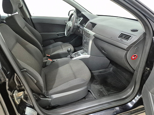 Opel Astra, 2011 года, пробег 67600 км