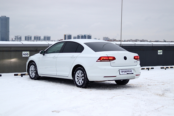 Volkswagen Passat Comfortline, 2015 года, пробег 126324 км