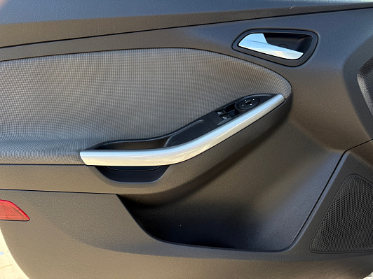 Ford Focus Trend, 2012 года, пробег 341900 км