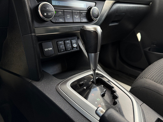 Toyota Auris, 2013 года, пробег 173600 км