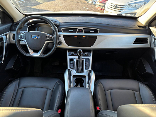 Geely Atlas Luxury, 2021 года, пробег 136765 км