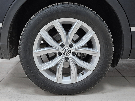 Volkswagen Tiguan Highline, 2018 года, пробег 124500 км