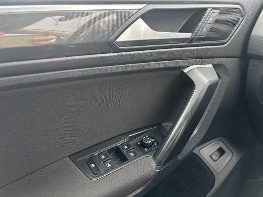 Volkswagen Tiguan CONNECT PLUS, 2019 года, пробег 130000 км