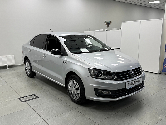 Volkswagen Polo Life, 2017 года, пробег 155000 км