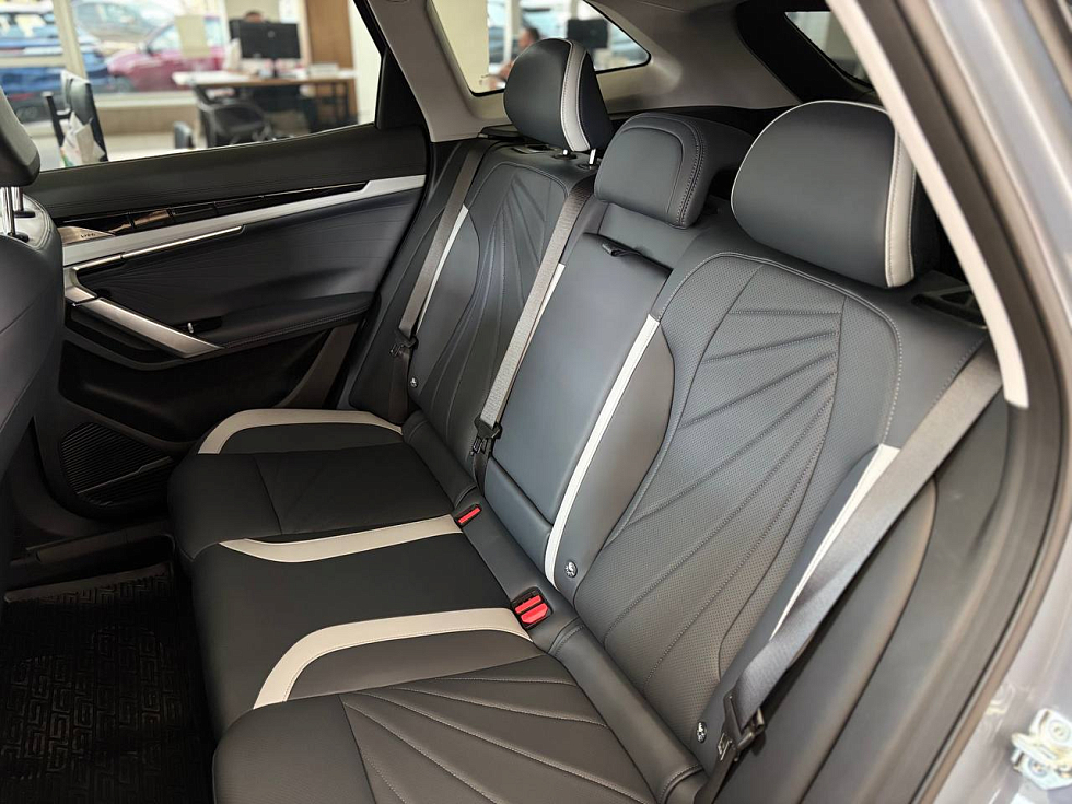 Geely Atlas Flagship Sport, серый