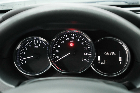 Nissan Terrano Elegance, 2019 года, пробег 20000 км