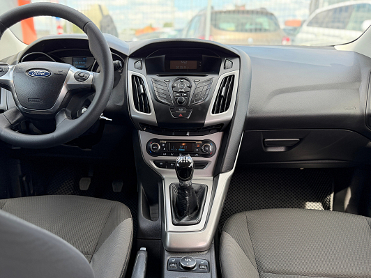 Ford Focus SYNC Edition, 2011 года, пробег 175545 км