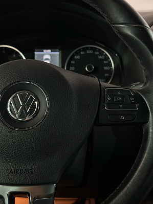 Volkswagen Tiguan Adventure, 2013 года, пробег 129000 км