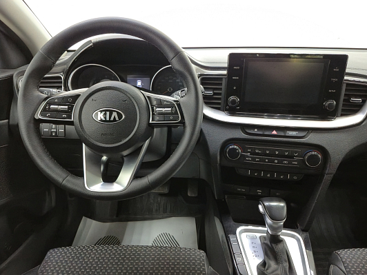 Kia Ceed Prestige, 2020 года, пробег 162115 км