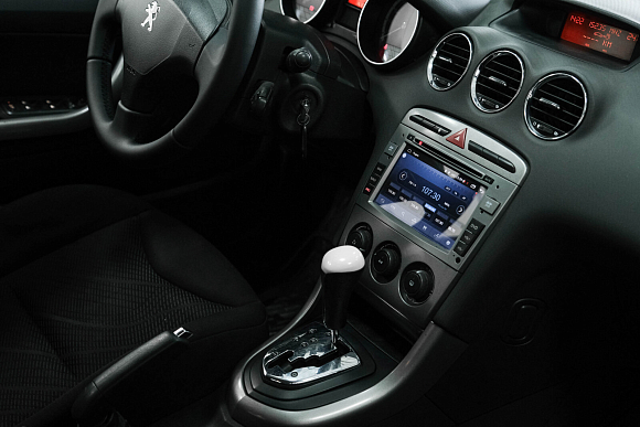 Peugeot 308 Access, 2011 года, пробег 165765 км
