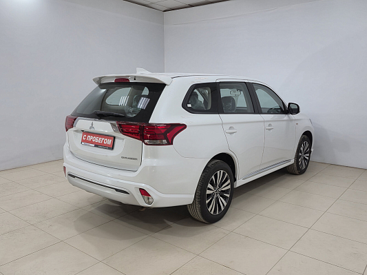 Mitsubishi Outlander Invite, 2022 года, пробег 906 км