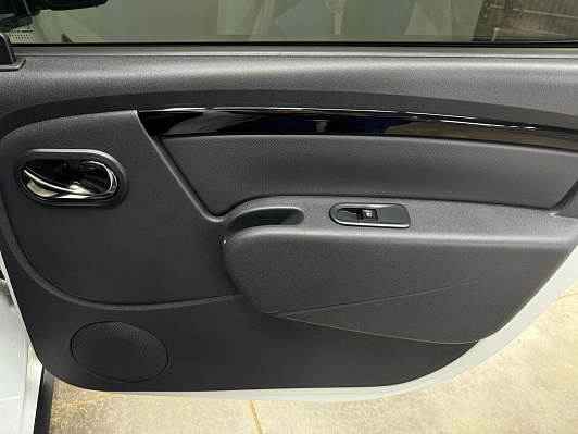 Lada (ВАЗ) Largus Comfort 7 мест Multimedia, 2025 года, пробег 8711 км