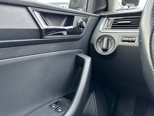 Skoda Rapid Hockey Edition Ambition, 2017 года, пробег 97000 км