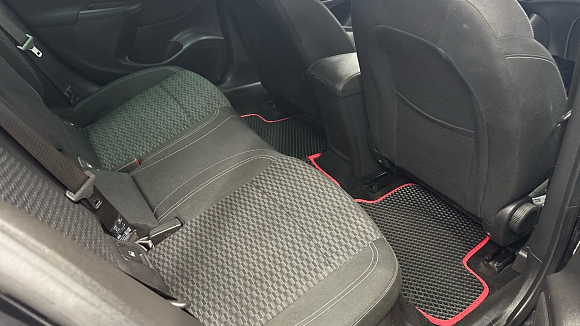 Opel Astra, 2017 года, пробег 158785 км