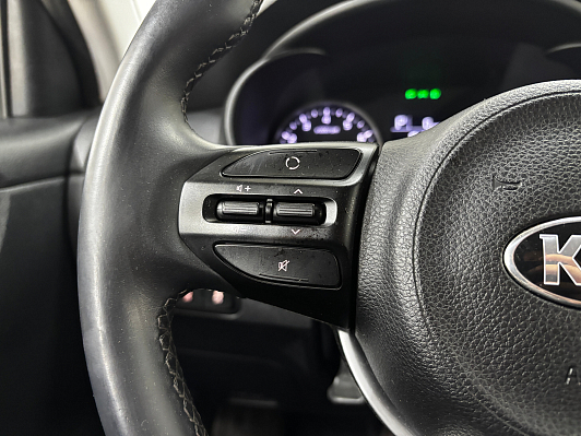 Kia Rio Luxe, 2019 года, пробег 81400 км