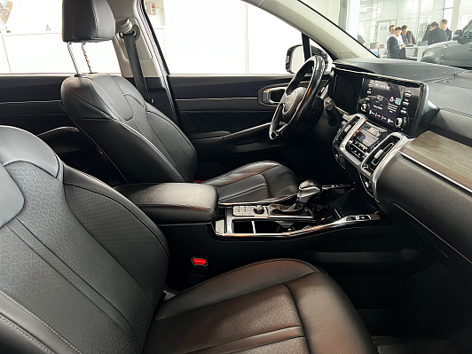 Kia Sorento Prestige, 2023 года, пробег 50000 км