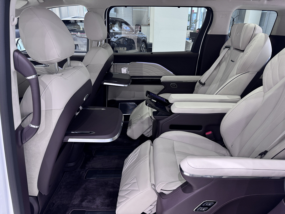 Hongqi HQ9 Бизнес (Executive), белый