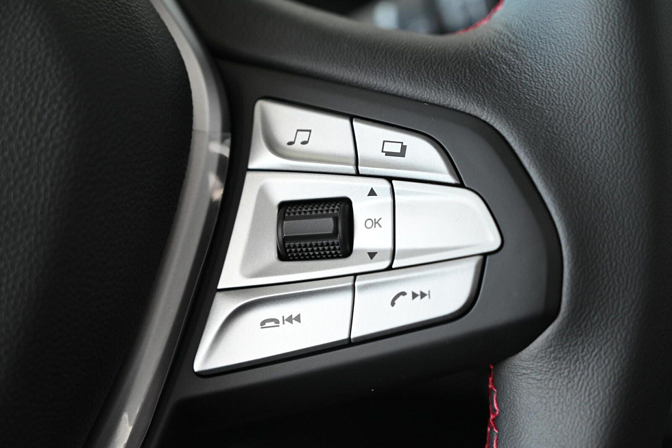 Changan Eado Plus Tech, серебряный