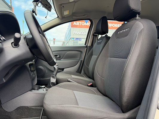 Renault Sandero Stepway Life, 2020 года, пробег 23600 км
