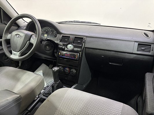 Lada (ВАЗ) Priora, 2013 года, пробег 203329 км
