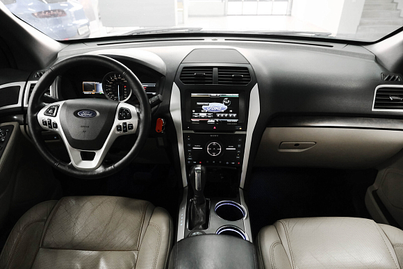 Ford Explorer, 2013 года, пробег 262000 км