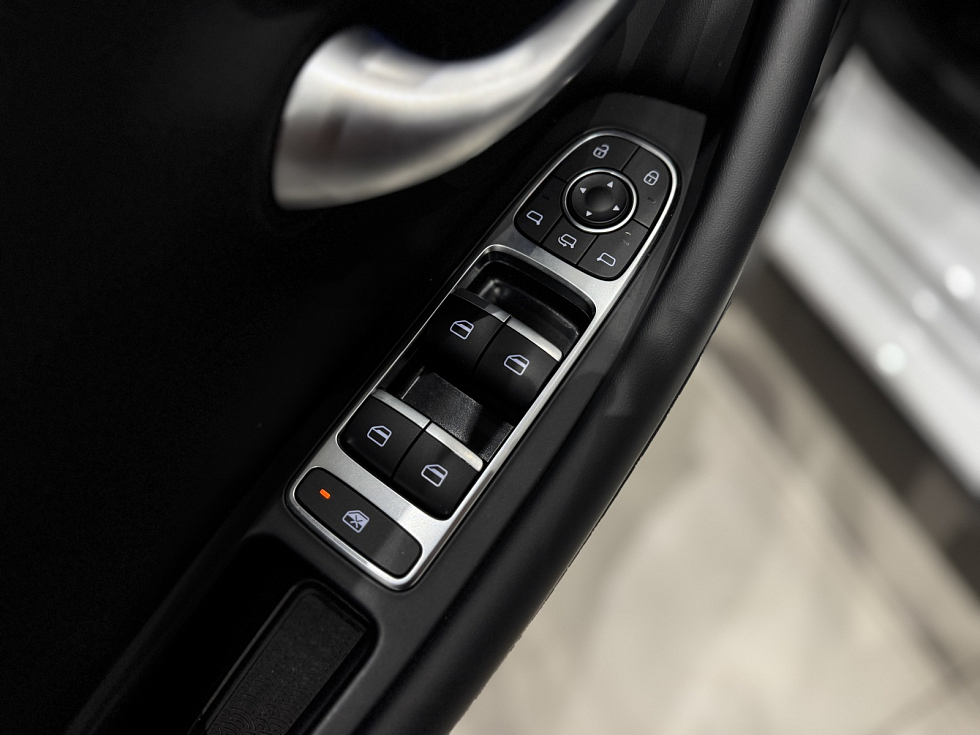 Chery Arrizo 8 Ультра Черный / Ultra Black, белый