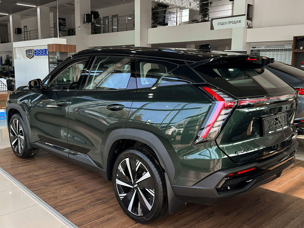 Geely Atlas Спорт, зеленый