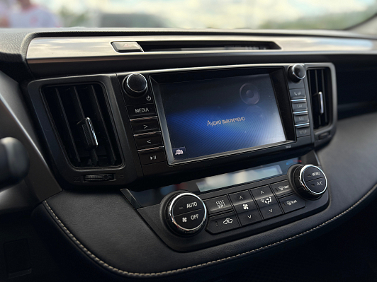 Toyota RAV4, 2017 года, пробег 134273 км