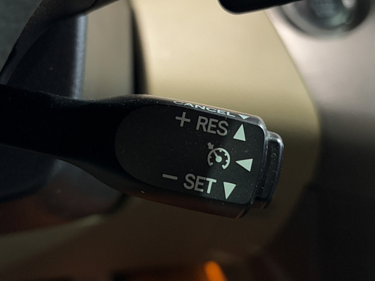 Toyota RAV4, 2012 года, пробег 170000 км