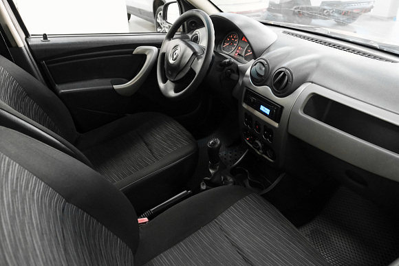 Renault Sandero Expression, 2011 года, пробег 196200 км