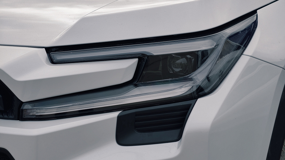 Toyota RAV4 Luxury, белый