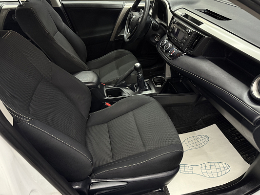 Toyota RAV4, 2018 года, пробег 122495 км