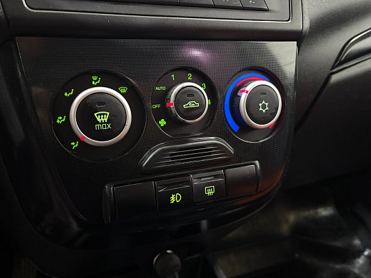 Lada (ВАЗ) Kalina Luxe Navi Glonass 21947-52-21V, 2018 года, пробег 129800 км