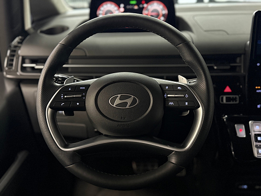 Hyundai Staria, 2024 года, пробег 27899 км